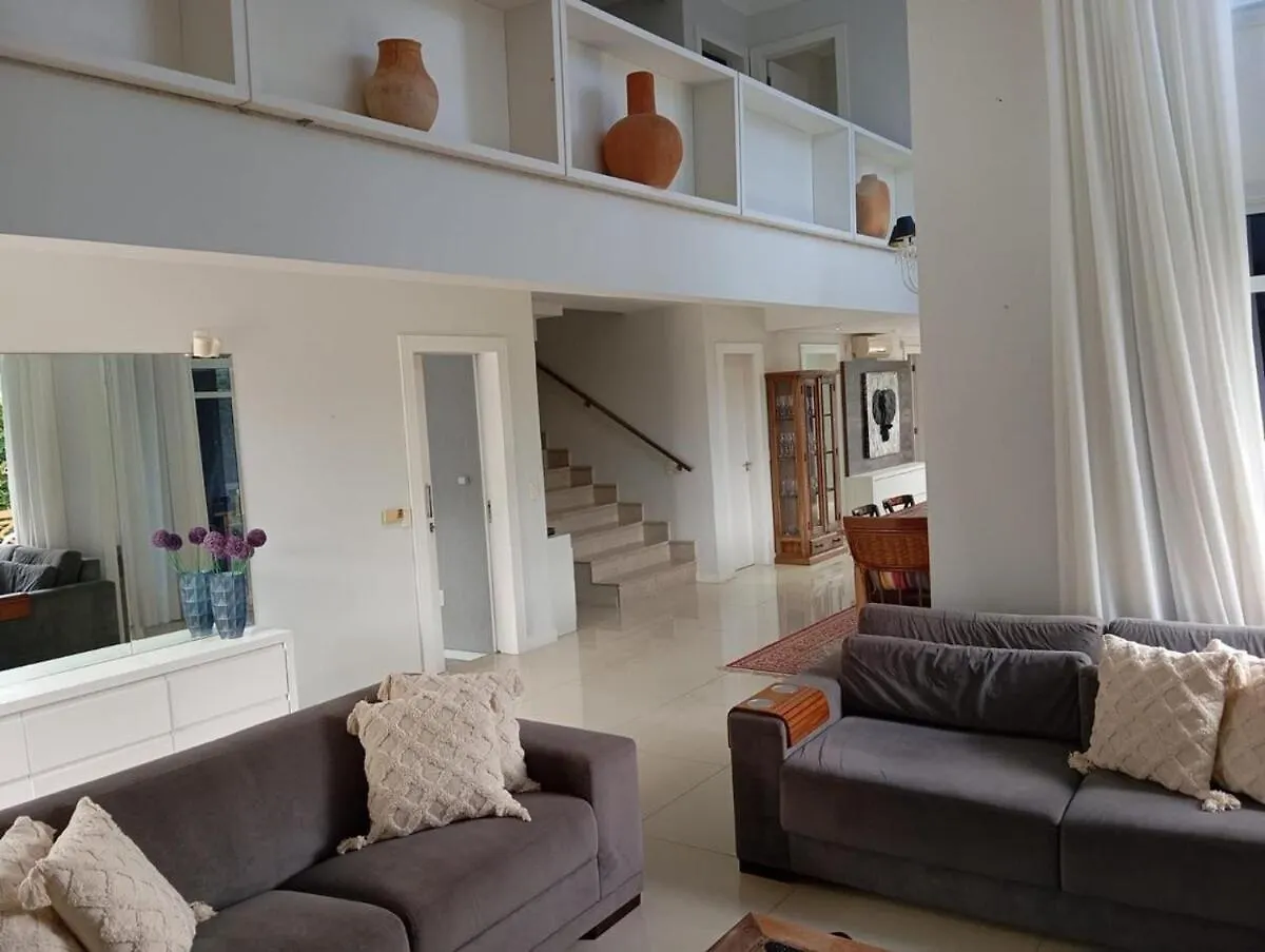 Linda Casa , Com Tres Suites E Piscina Aquecida Em Jurere Florianopolis Brazil