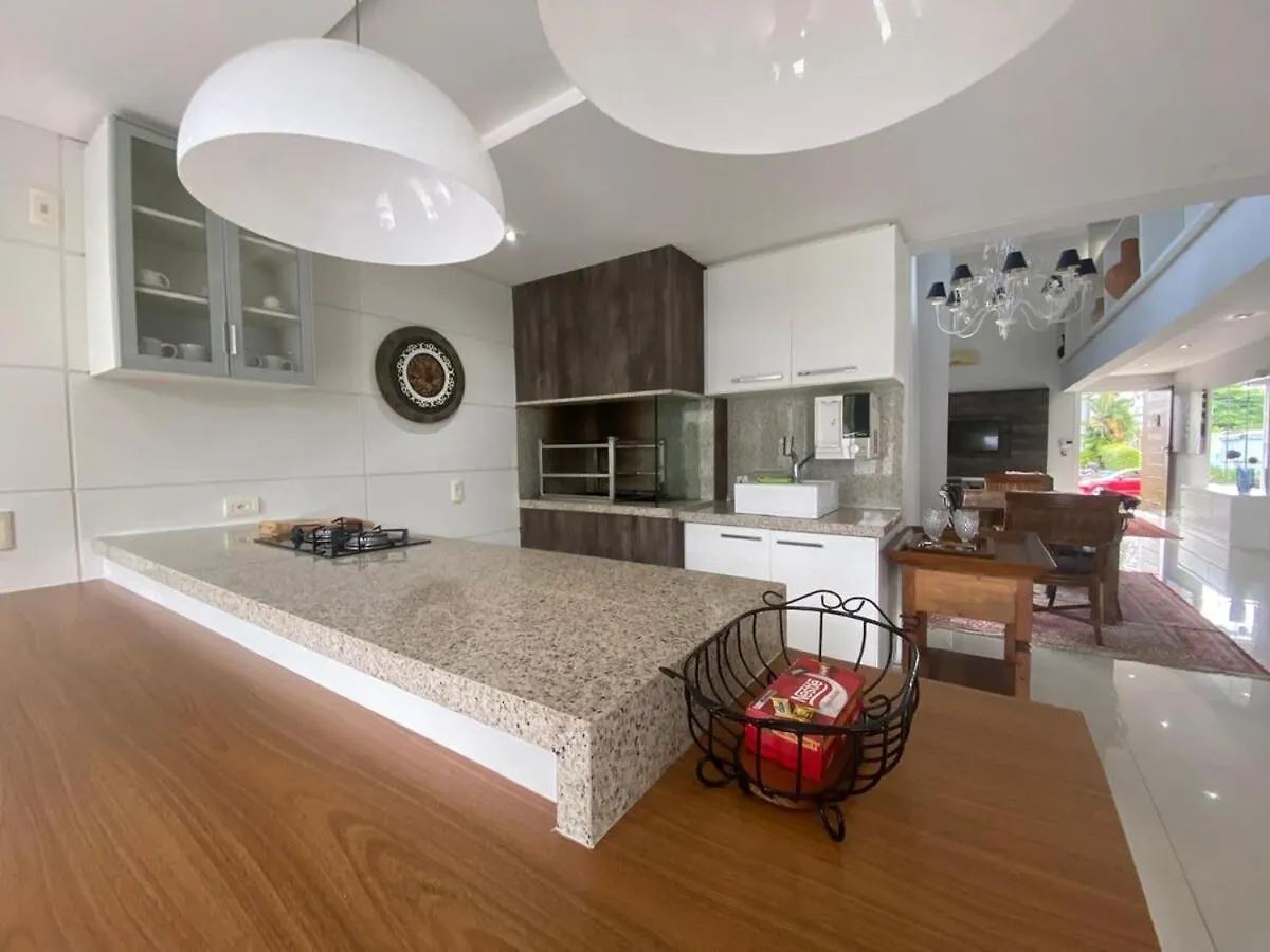 Holiday home Linda Casa , Com Tres Suites E Piscina Aquecida Em Jurere Florianopolis